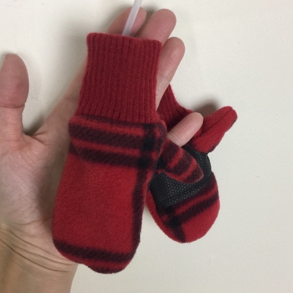 NWT GAP BABY Mittens Red Black Buffalo Check - Picture 4 of 7